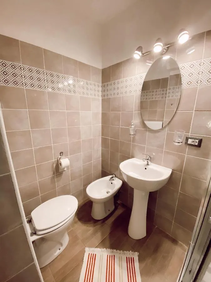 Atlante Guest House Toscolano Maderno 0*,  Italy