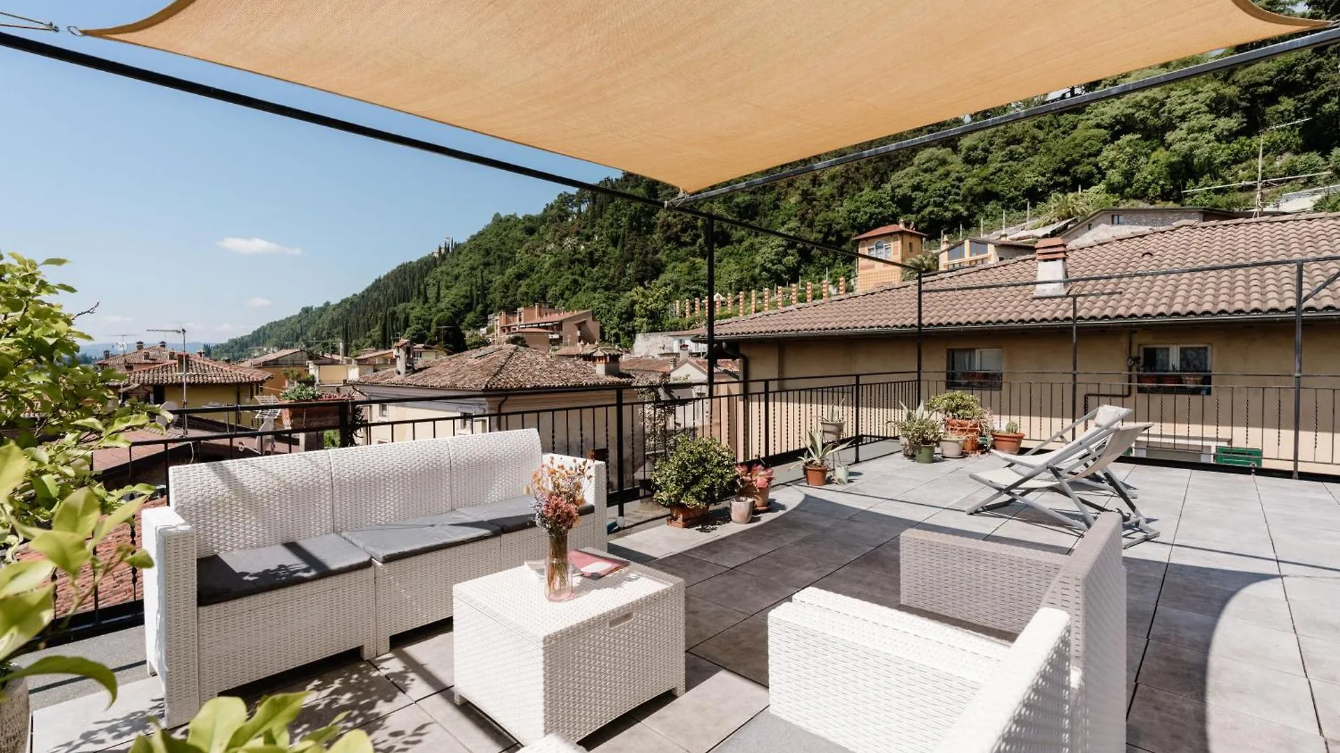 Atlante Guest House Toscolano Maderno 0*,  Italy